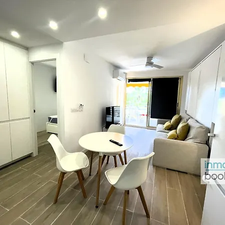 Apartamento Sun Novelty 1 , Climatizado, Piscina
